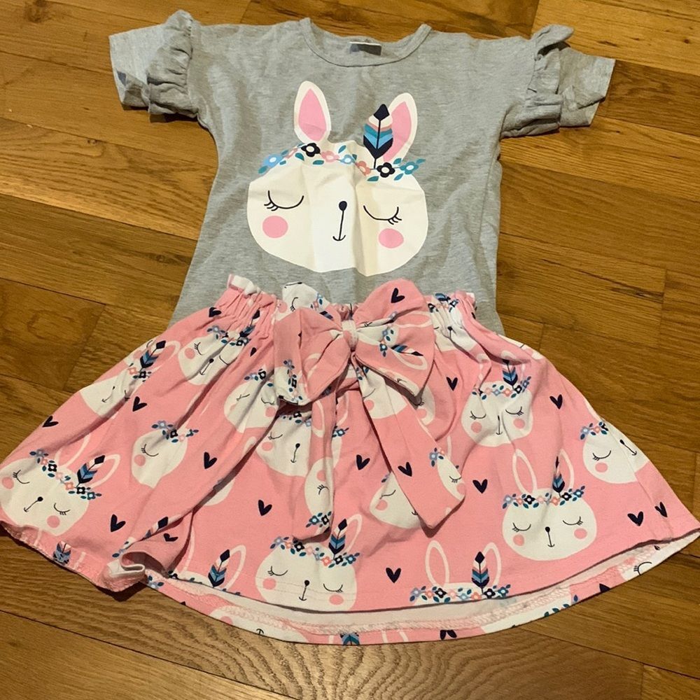 Girls Bunny Graphic Tee & Skirt Set Size L